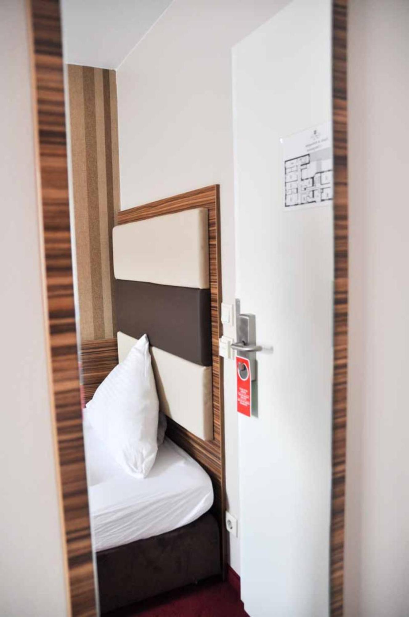 Erde Hotel Erlangen Ngoại thất bức ảnh