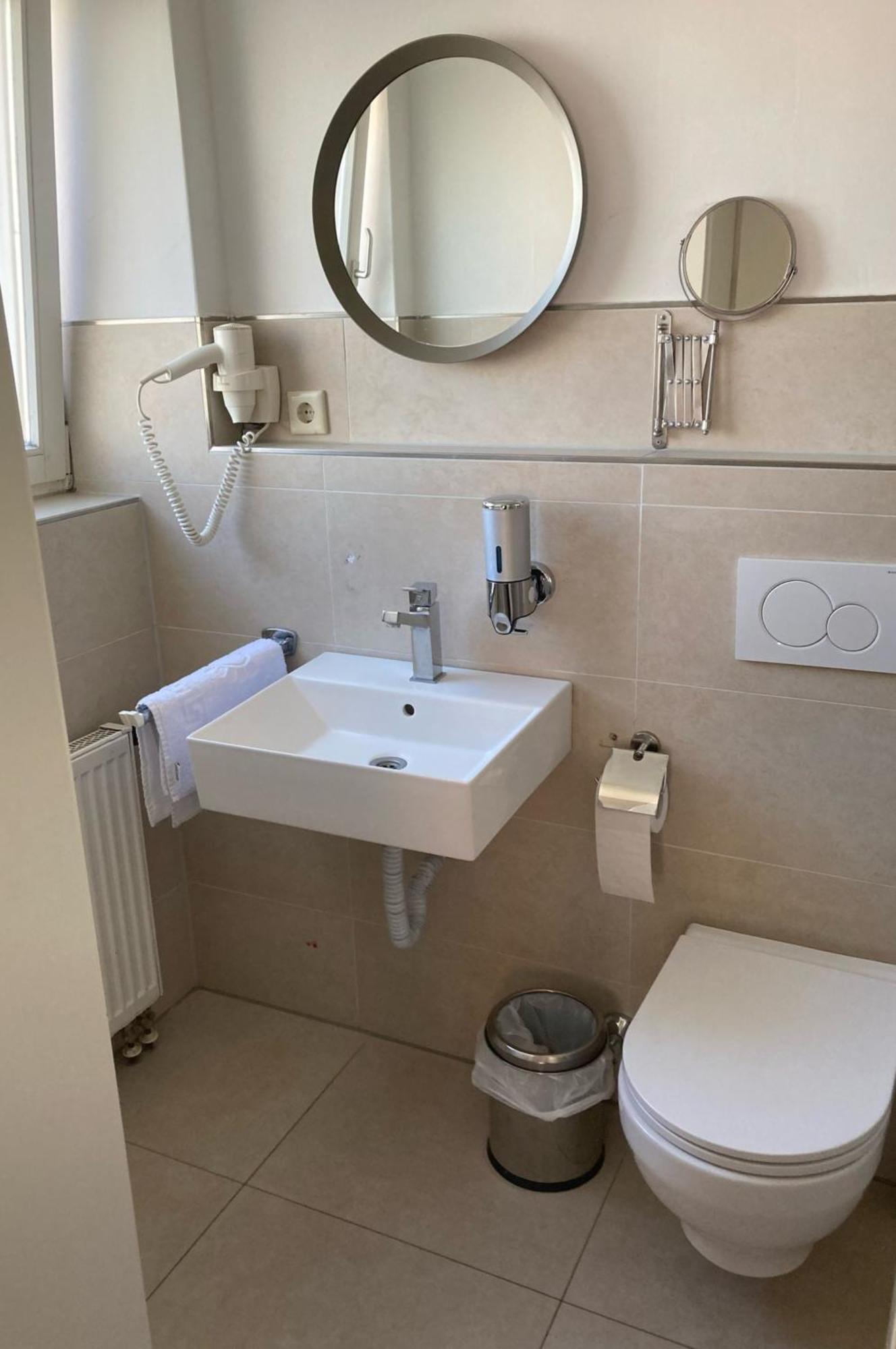 Erde Hotel Erlangen Ngoại thất bức ảnh