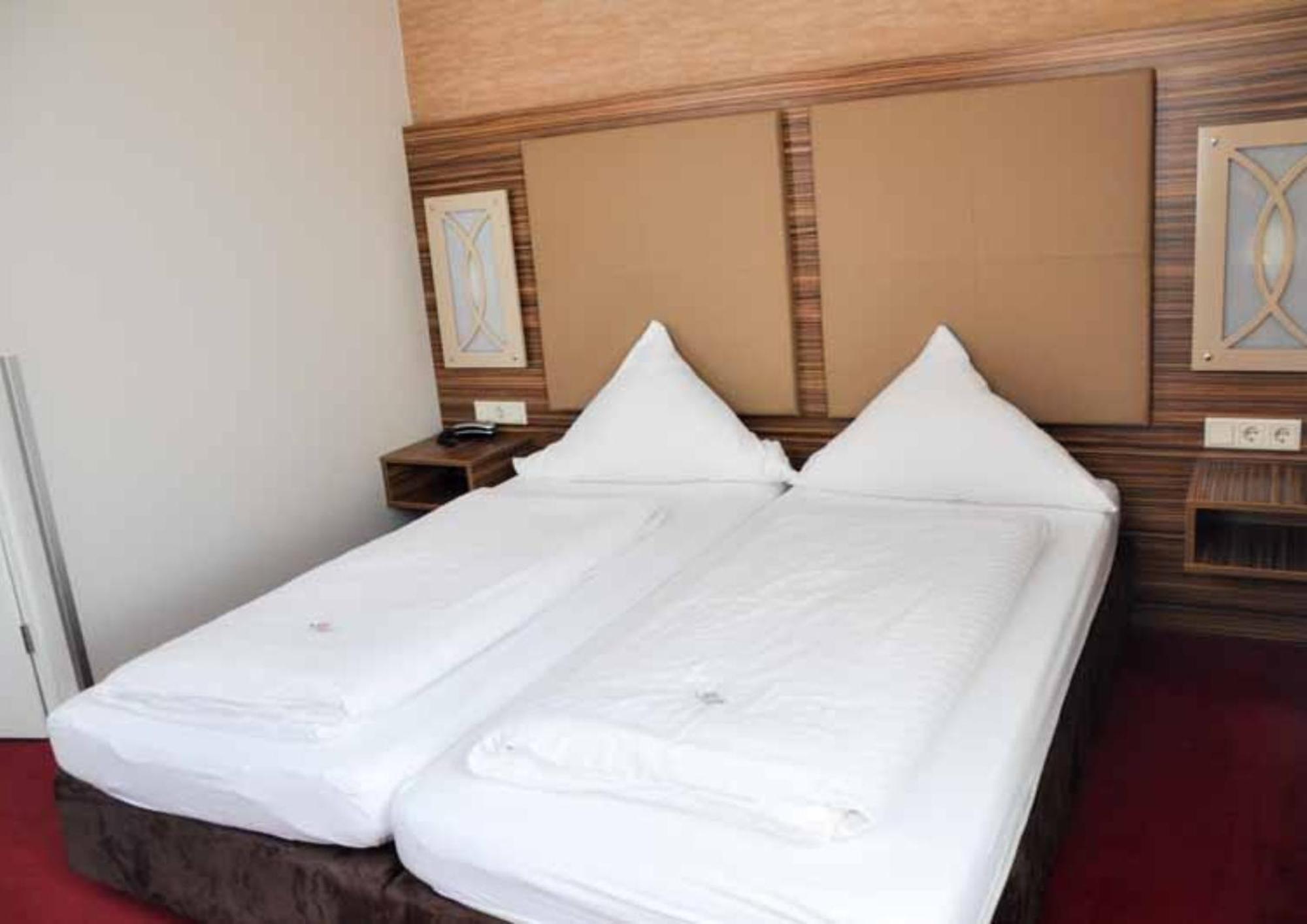 Erde Hotel Erlangen Ngoại thất bức ảnh