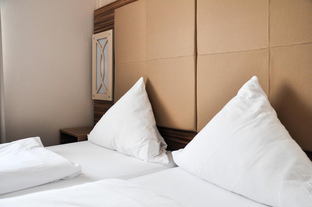 Erde Hotel Erlangen Ngoại thất bức ảnh