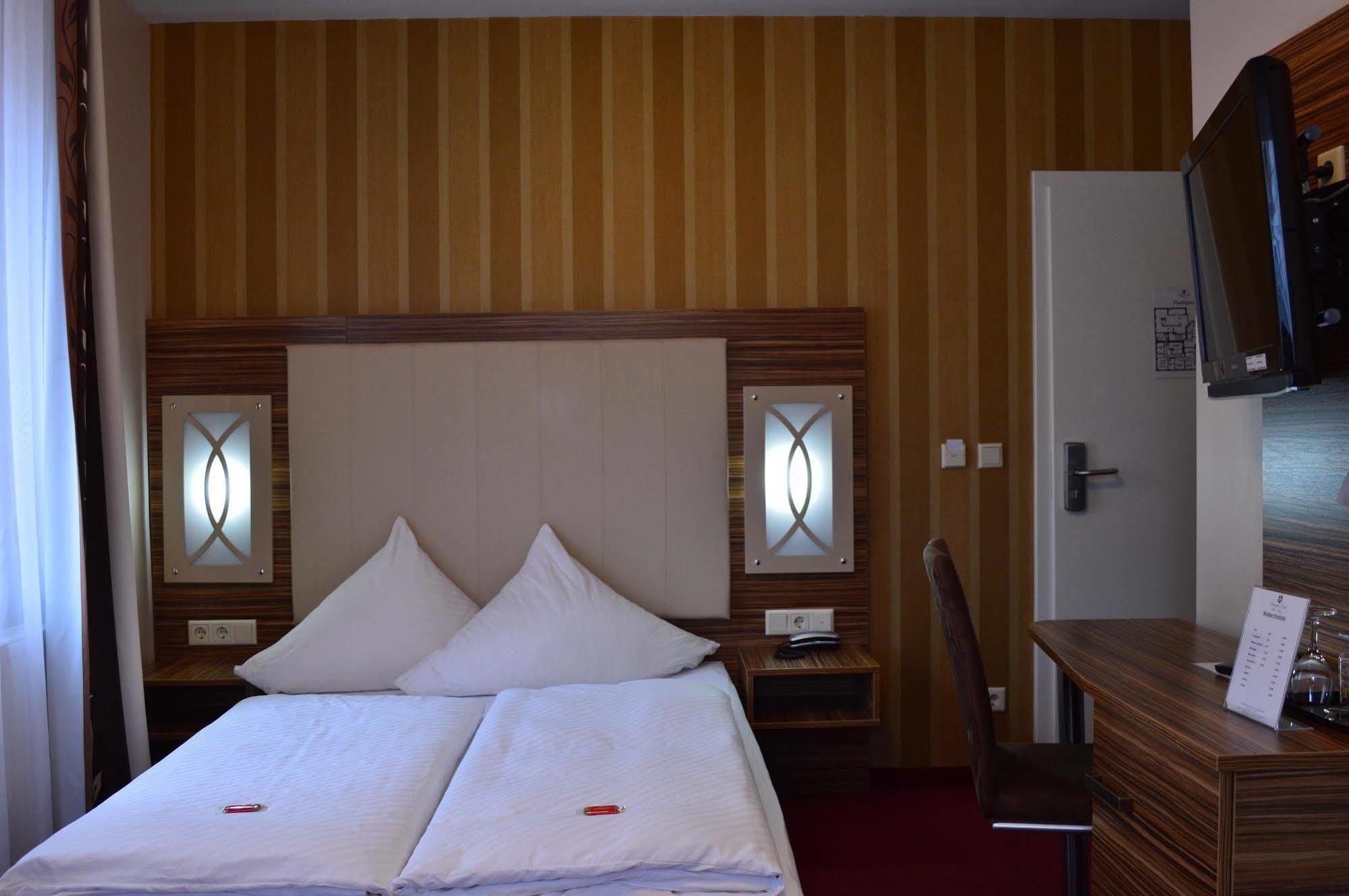 Erde Hotel Erlangen Ngoại thất bức ảnh