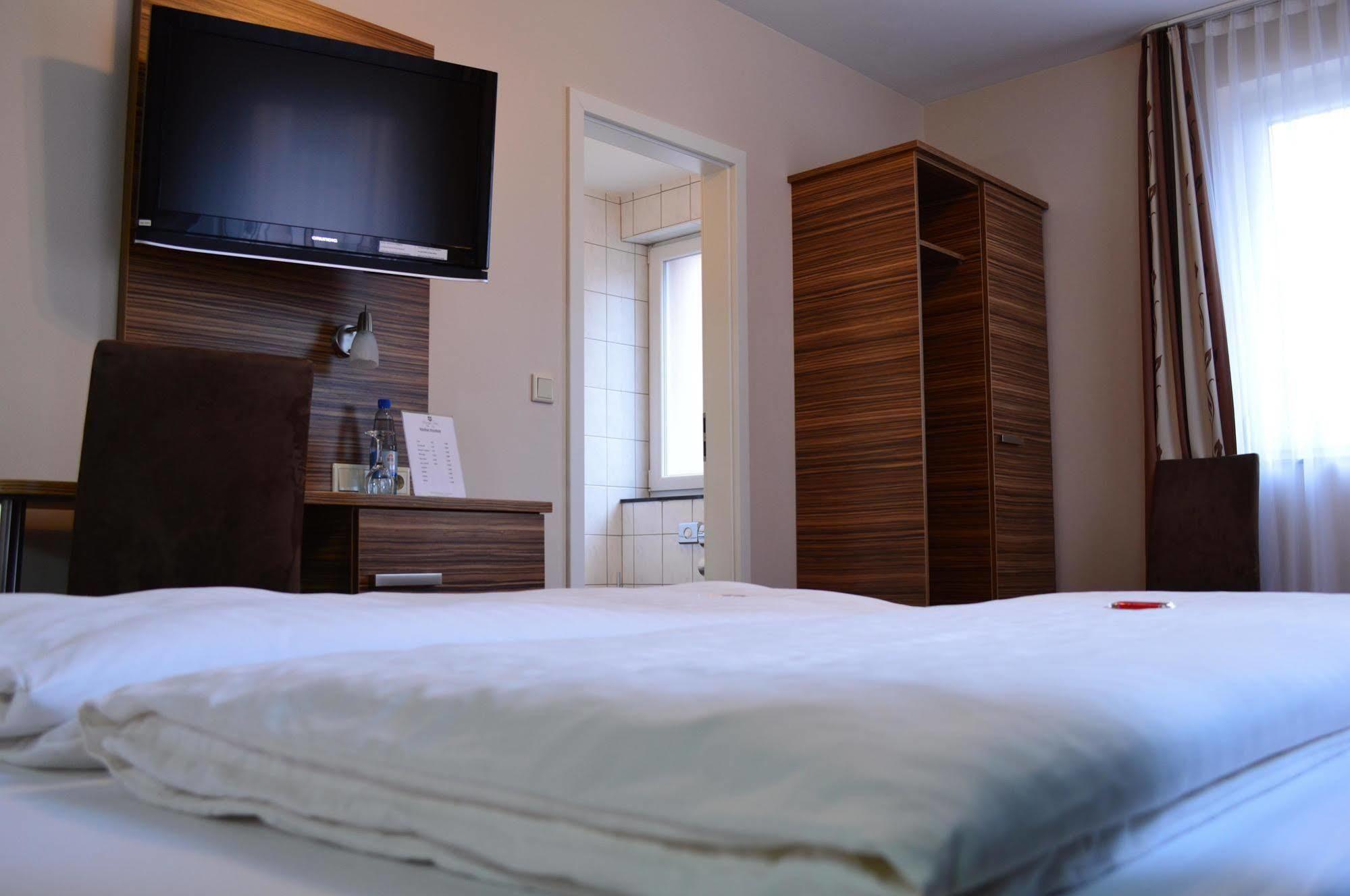 Erde Hotel Erlangen Ngoại thất bức ảnh
